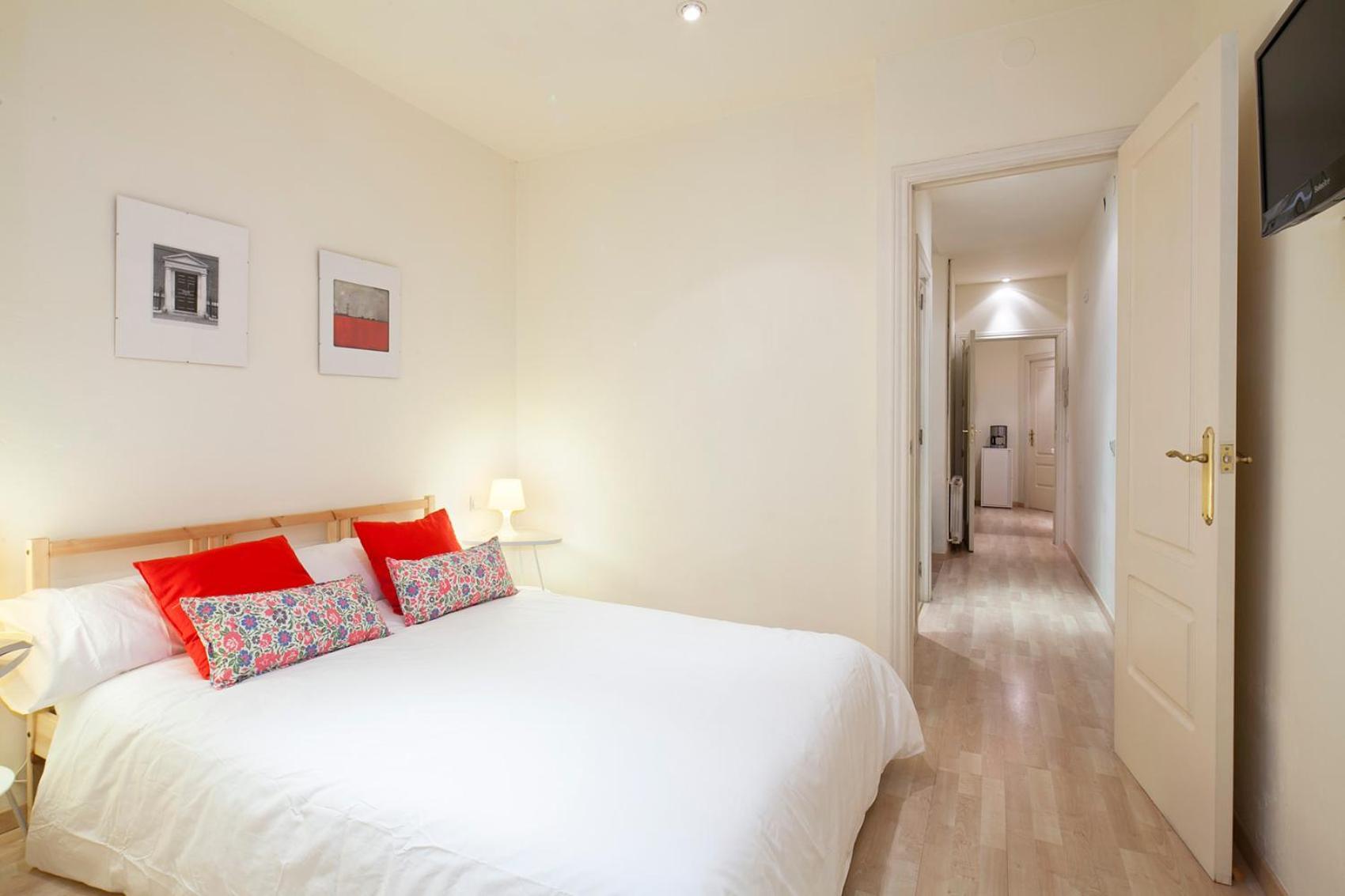 Spot Smart Nomad Bed & Breakfast Barcelona Bagian luar foto