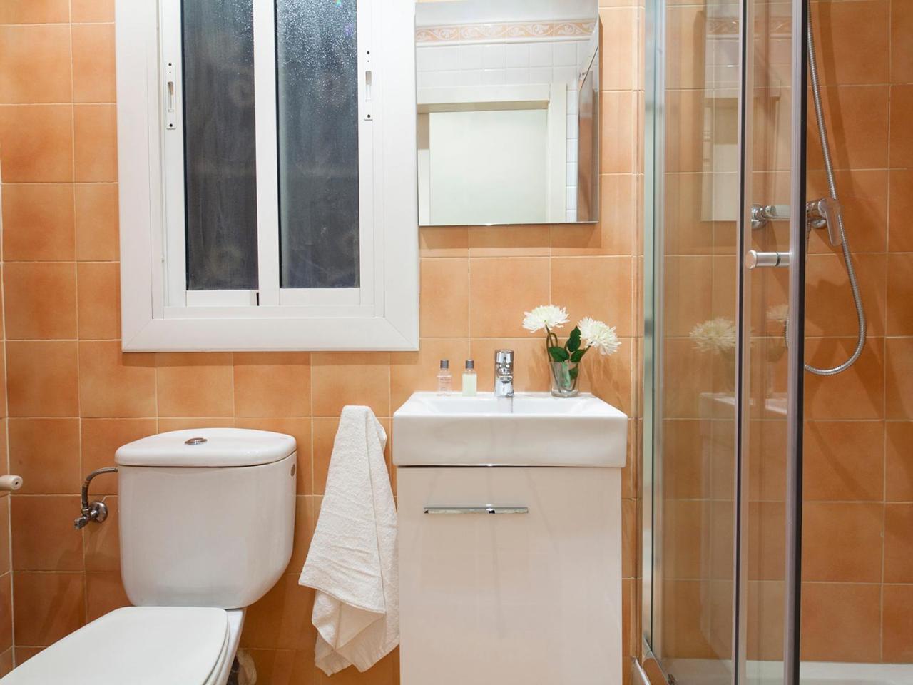 Spot Smart Nomad Bed & Breakfast Barcelona Bagian luar foto